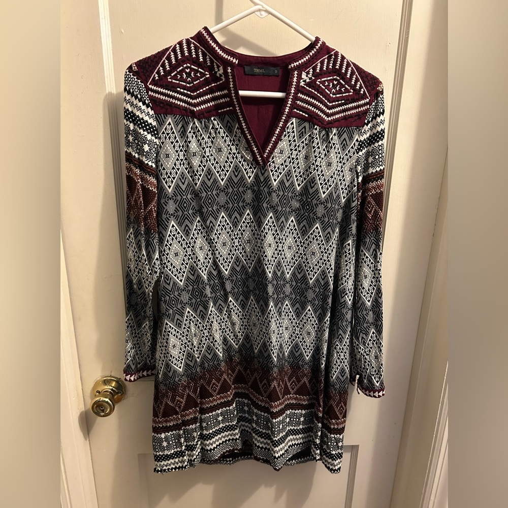 THML long line embroidered black burgundy tunic small long sleeve‎